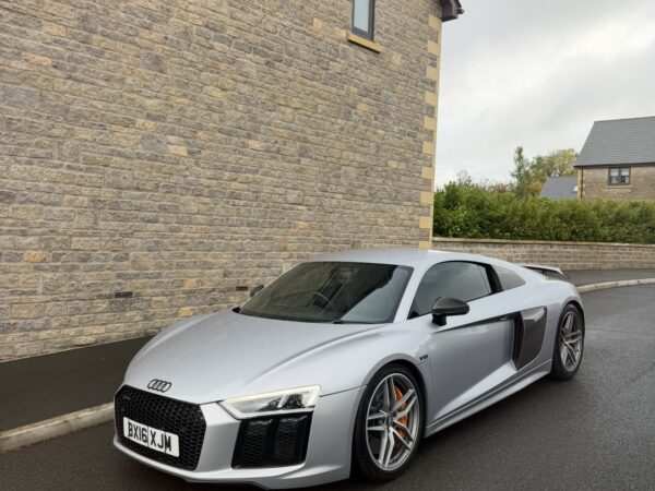 206 Audi R8 V10 Plus