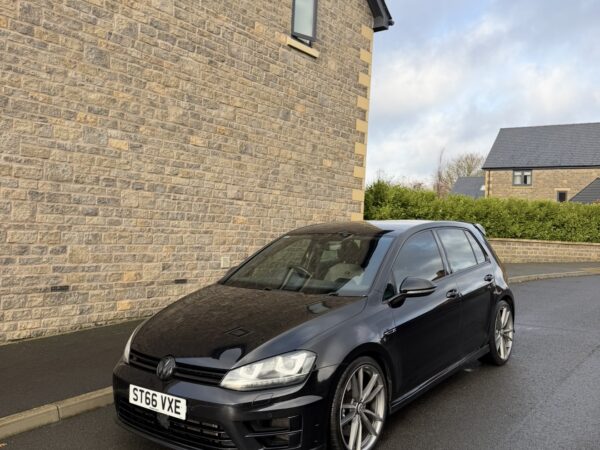 2016 VW Golf R