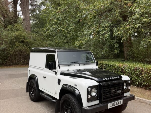 2016 Land Rover Defender 90 XS